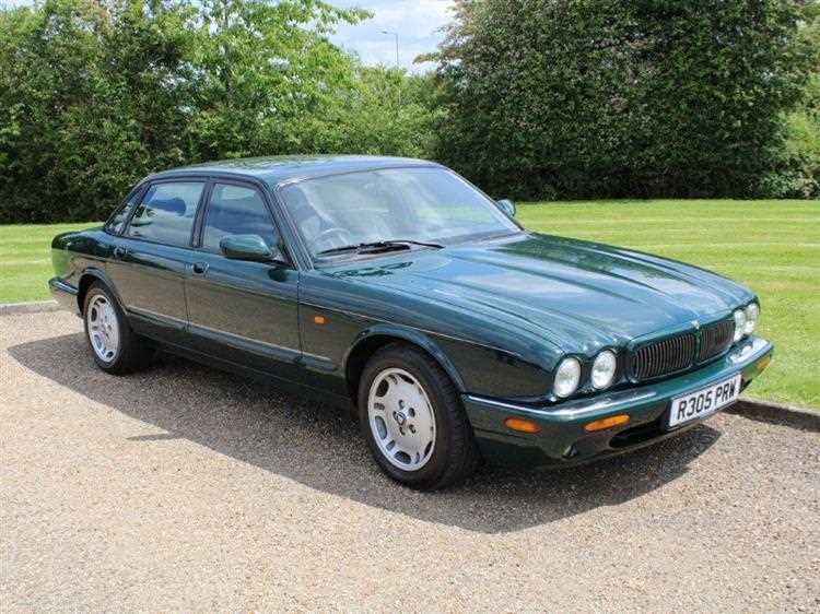 Lot 67 - 1998 Jaguar XJ Sport