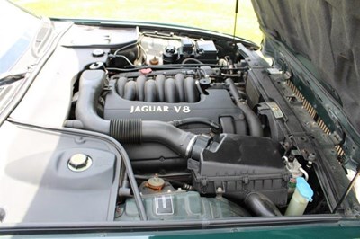 Lot 67 - 1998 Jaguar XJ Sport