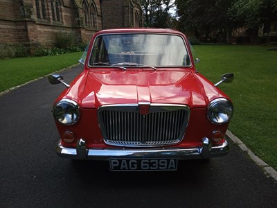 Lot 75 - 1963 MG 1100 MKI
