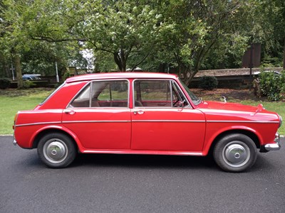 Lot 75 - 1963 MG 1100 MKI