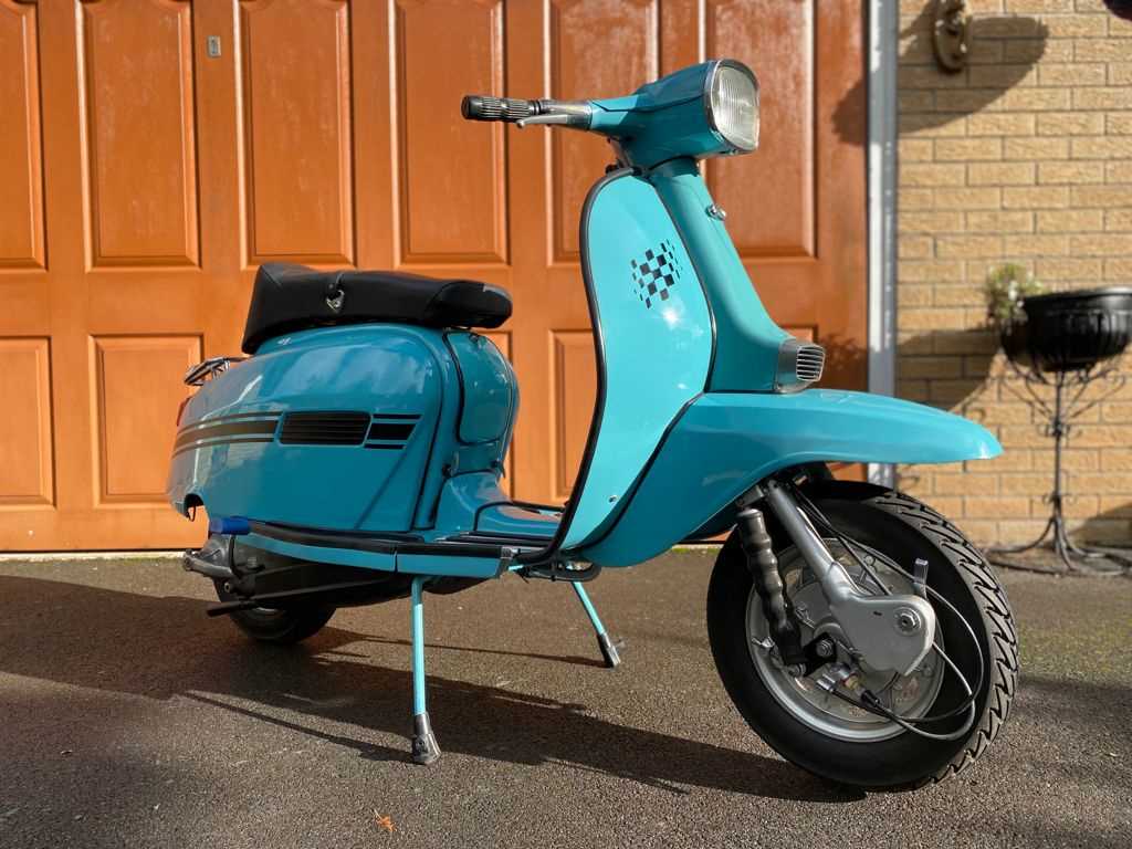 Lot 38 - 1985 Lambretta Grand Prix 200