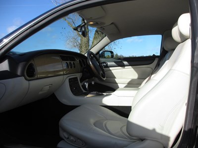 Lot 114 - 2000 Jaguar XK8 Coupe