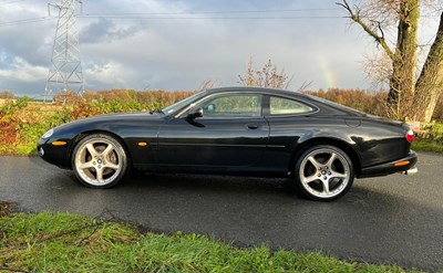 Lot 114 - 2000 Jaguar XK8 Coupe