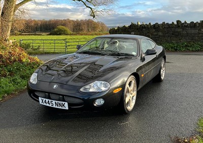 Lot 114 - 2000 Jaguar XK8 Coupe