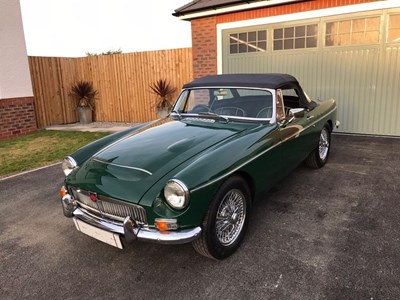 Lot 124 - 1968 MGC Roadster