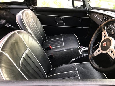 Lot 124 - 1968 MGC Roadster
