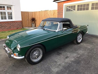 Lot 124 - 1968 MGC Roadster