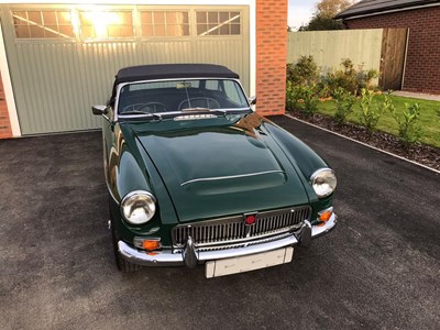 Lot 124 - 1968 MGC Roadster