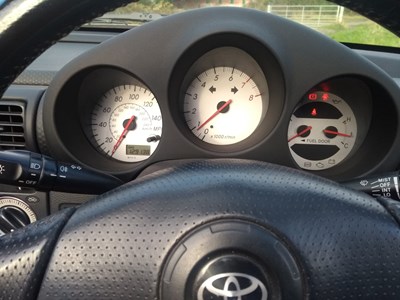 Lot 48 - 2003 Toyota MR2 VVT-i