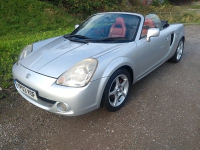 Lot 48 - 2003 Toyota MR2 VVT-i