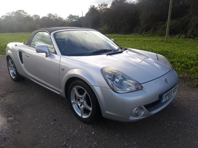 Lot 48 - 2003 Toyota MR2 VVT-i