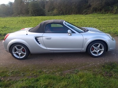 Lot 48 - 2003 Toyota MR2 VVT-i
