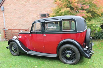 Lot 50 - 1934 Lanchester LA10 Saloon
