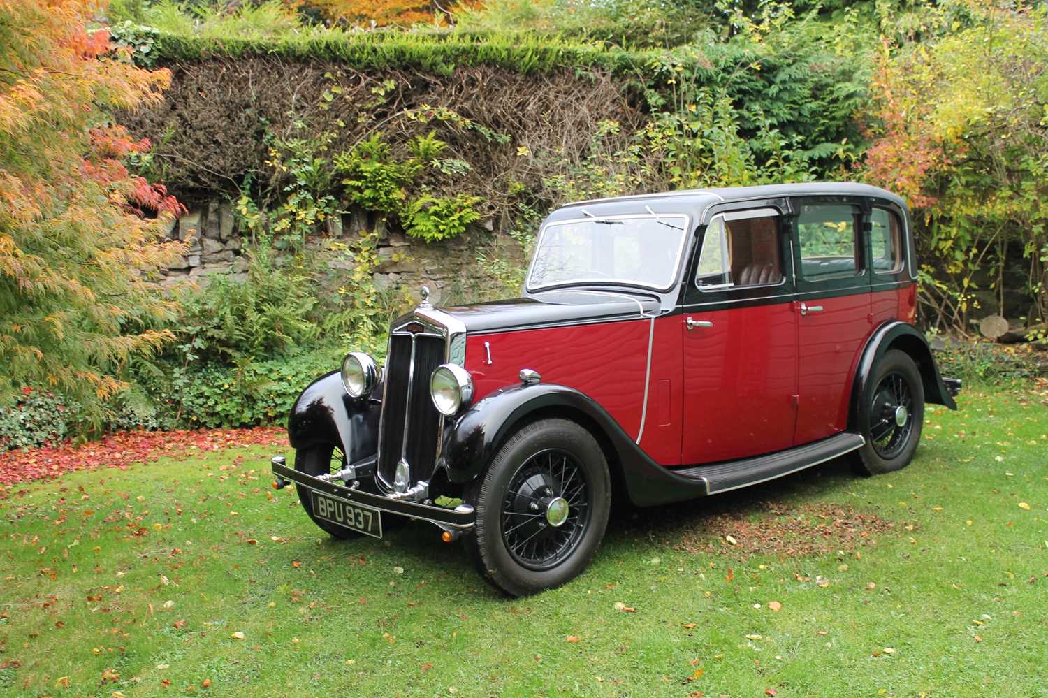 Lot 50 - 1934 Lanchester LA10 Saloon