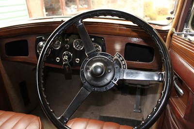 Lot 50 - 1934 Lanchester LA10 Saloon