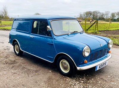 Lot 58 - 1984 Austin Mini 95 Van