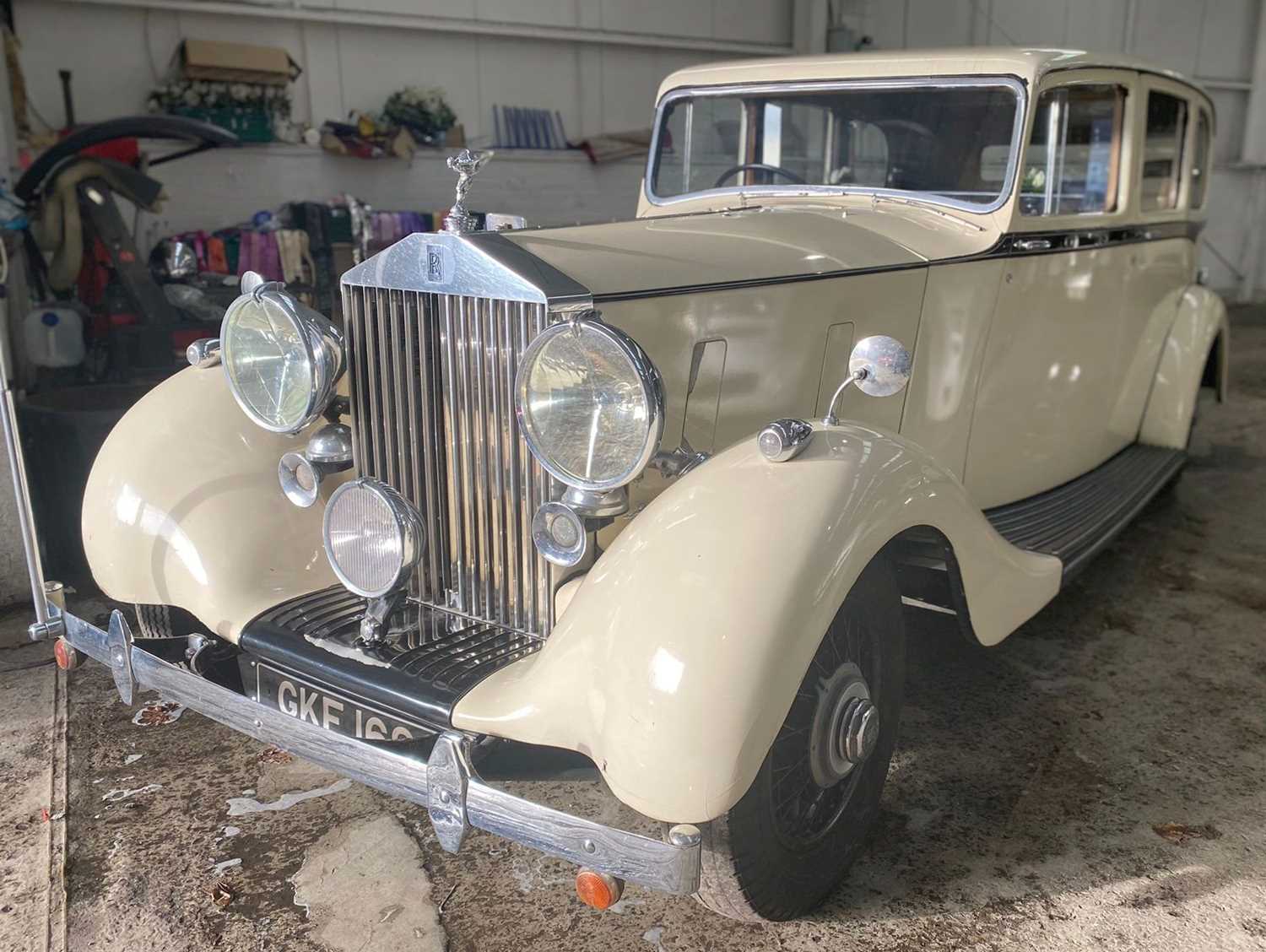 Lot 29 - 1939 Rolls-Royce Wraith Limousine by Hooper