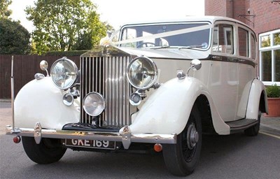 Lot 29 - 1939 Rolls-Royce Wraith Limousine by Hooper