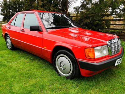 Lot 38 - 1992 Mercedes-Benz 190E