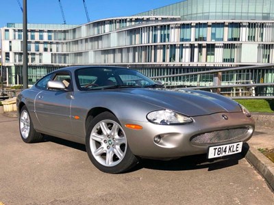 Lot 59 - 1999 Jaguar XK8 Coupe 4.0