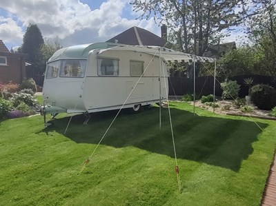 Lot 15 - 1960 Carlight 4-Berth Caravan