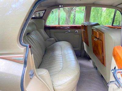 Lot 12 - 1962 Bentley S2