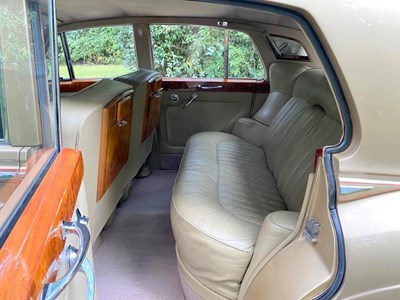 Lot 12 - 1962 Bentley S2
