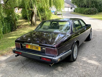Lot 9 - 1991 Jaguar XJ12