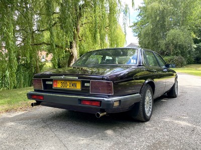 Lot 9 - 1991 Jaguar XJ12