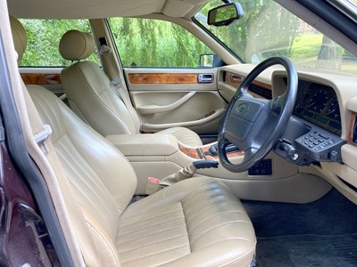 Lot 9 - 1991 Jaguar XJ12