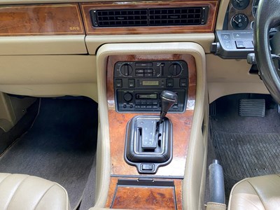 Lot 9 - 1991 Jaguar XJ12