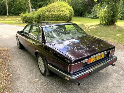 Lot 9 - 1991 Jaguar XJ12