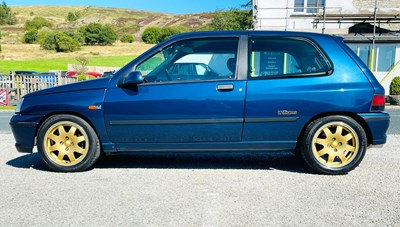 Lot 43 - 1994 Renault Clio Williams