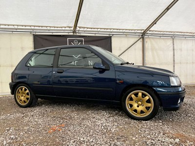 Lot 43 - 1994 Renault Clio Williams