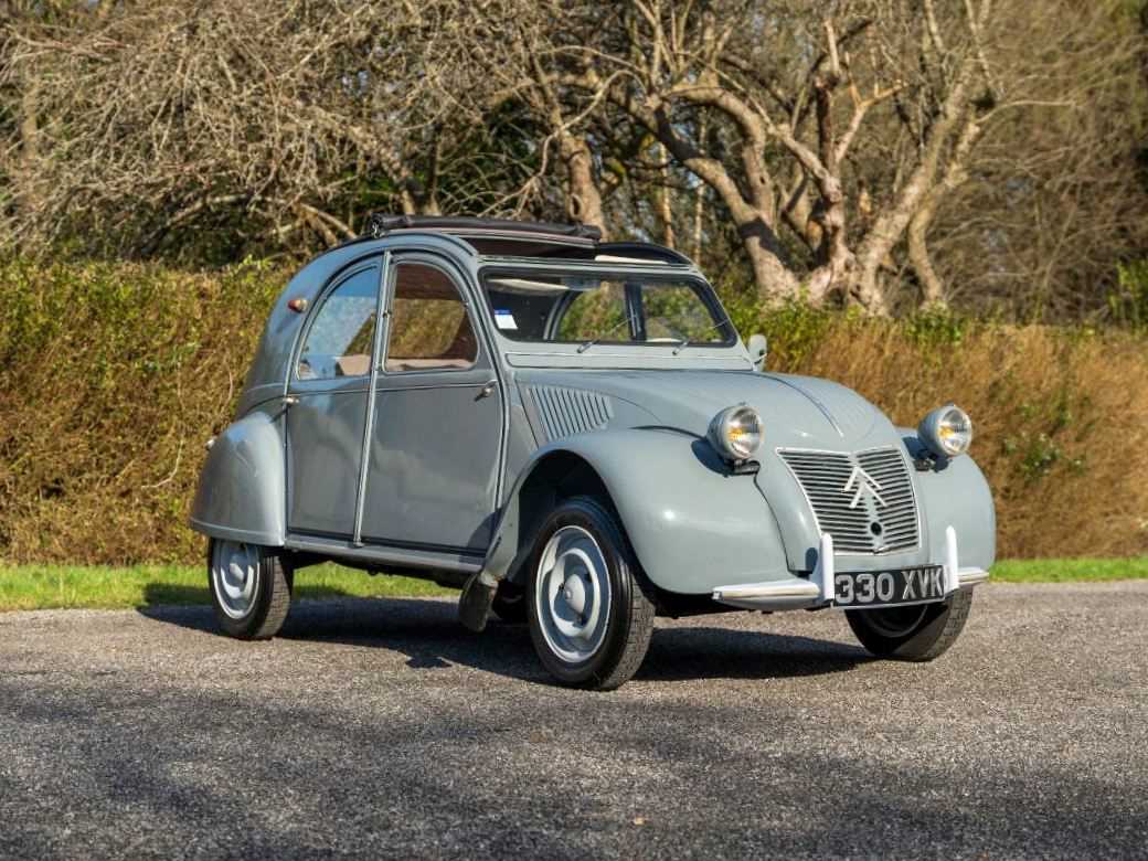 Lot 16 - 1958 Citroën 2CV AZL