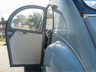 Lot 16 - 1958 Citroën 2CV AZL