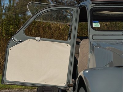 Lot 16 - 1958 Citroën 2CV AZL