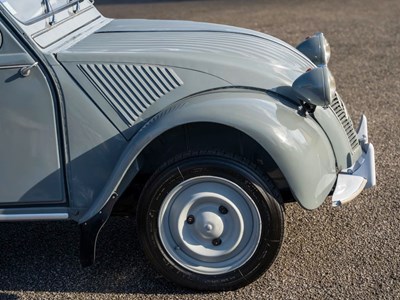 Lot 16 - 1958 Citroën 2CV AZL
