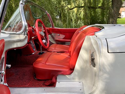Lot 66 - 1961 Chevrolet Corvette