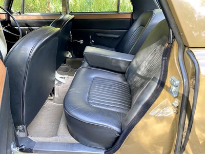 Lot 73 - 1970 Rover 2000