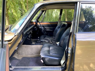 Lot 73 - 1970 Rover 2000