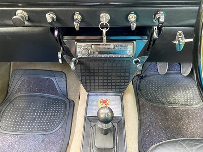 Lot 73 - 1970 Rover 2000