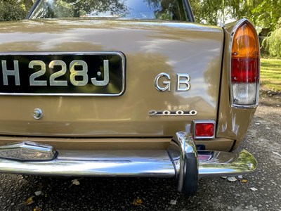 Lot 73 - 1970 Rover 2000