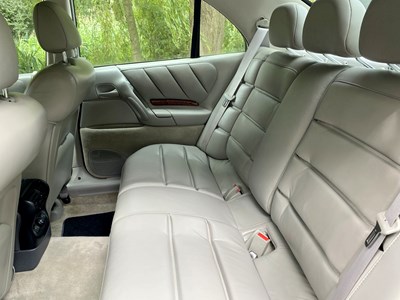Lot 31 - 1998 Vauxhall Omega Elite