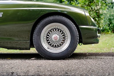 Lot 45 - 1995 MG RV8