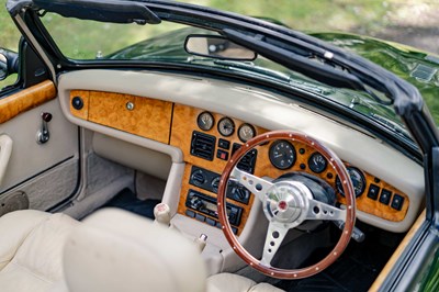 Lot 45 - 1995 MG RV8