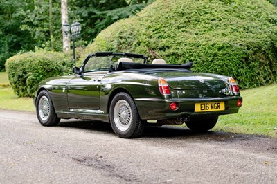 Lot 45 - 1995 MG RV8