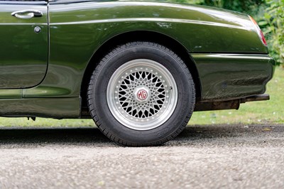 Lot 45 - 1995 MG RV8