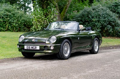 Lot 45 - 1995 MG RV8