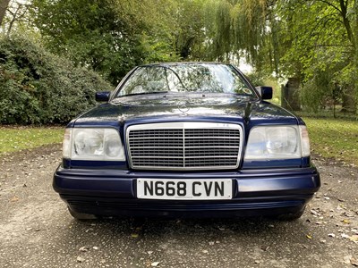 Lot 34 - 1995 Mercedes-Benz E220 Cabriolet